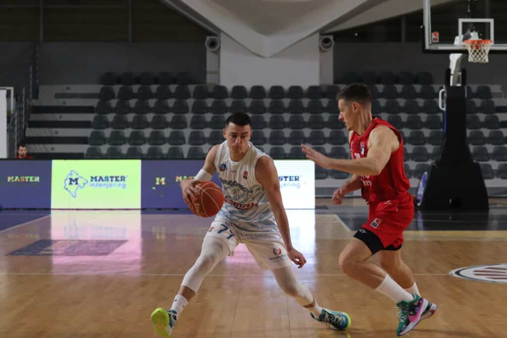 Poraz na premijeri nove sezone u I A MCKL